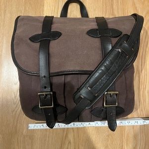 Filson Medium Rugged Twill Field Bag